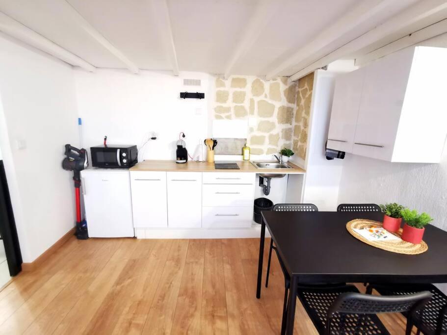 Centre Ville Montpellier - Appartement Au Coeur De L'Ecusson Exterior foto